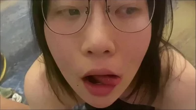 别以为老师有多高贵 私下就是一只喝主人圣水的骚婊母狗