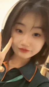 [原创]早上认真工作清纯女友晚上被我和兄弟3p